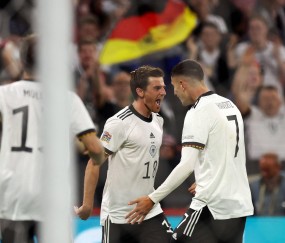 皇冠体育官方网站-欧国联小组赛战罢谁与争锋，竞争激烈看点多多(争锋对决官网)